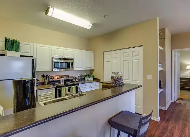 Property at Commons at Verandas in Tanasbourne Apartments - 2501 NE Overlook Dr, Hillsboro, OR, 97124, 1-3 bed, 1-2 bath, [object Object]