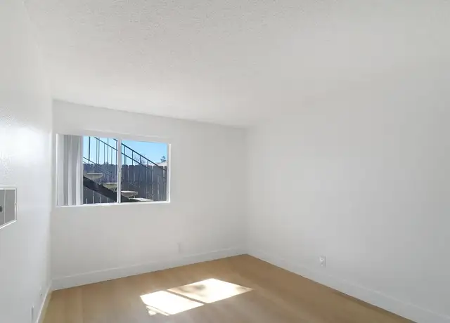 Photo of 118 14th St, Ramona, CA 92065