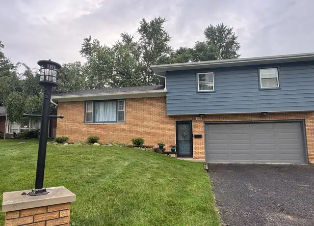Property at 320 Bowman Dr, Kent, OH, 44240, 3 beds, 2 baths, [object Object]