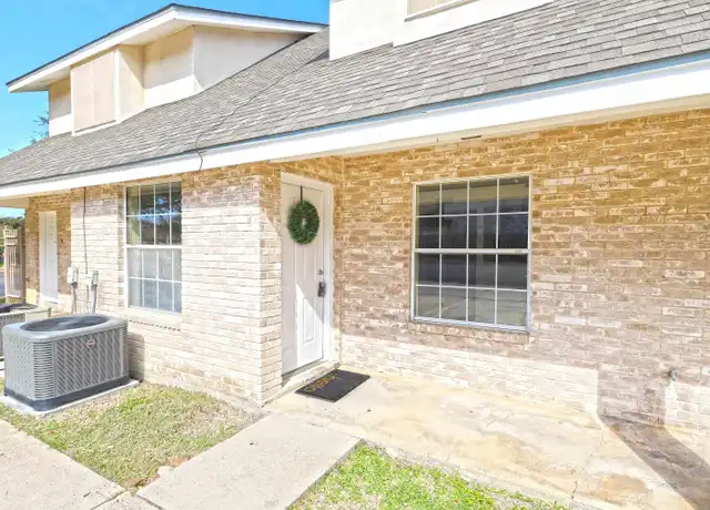 Property at 8911 McPherson Rd Unit 2A, Laredo, TX, 78045, 3 beds, 3 baths, [object Object]