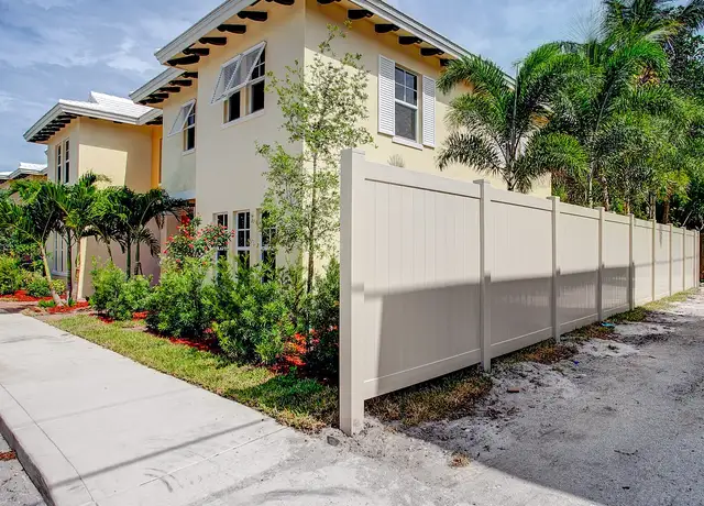 Photo of 403 3rd Ave S, Lake Worth Beach, FL 33460