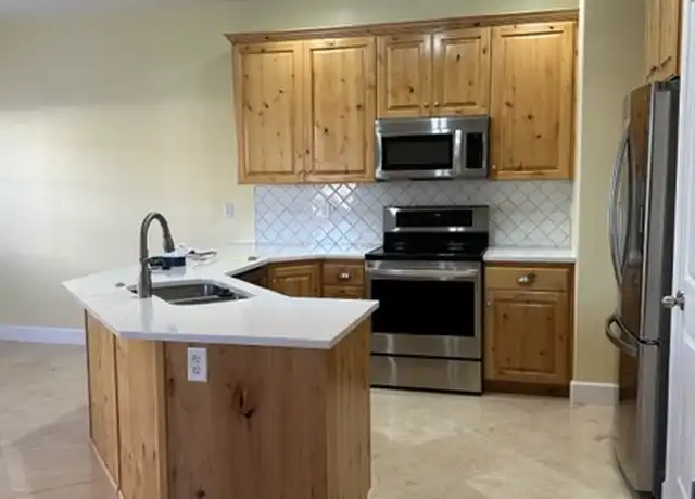 Property at 587 E Wyngate Pointe Ln, Draper, UT, 84020, 3 beds, 2.5 baths, [object Object]