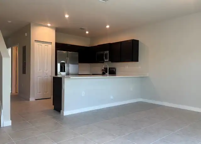Property at 1022 W Davis Pkwy, Florida City, FL, 33034, 3 beds, 3 baths, [object Object]