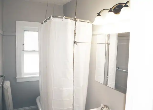 Property at 3537 Bosworth Rd Unit 3-R, Cleveland, OH, 44111, 2 beds, 1 bath, [object Object]