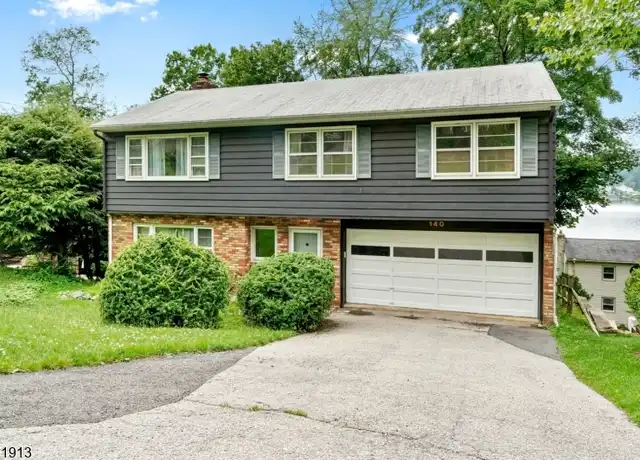 Property at 140 Springbrook Trl, Sparta, NJ, 07871, 3 beds, 2 baths, [object Object]