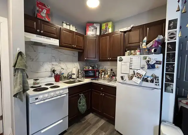 Property at 6956 N Ashland Ave Unit 211, Chicago, IL, 60626, 1 bed, 1 bath, [object Object]