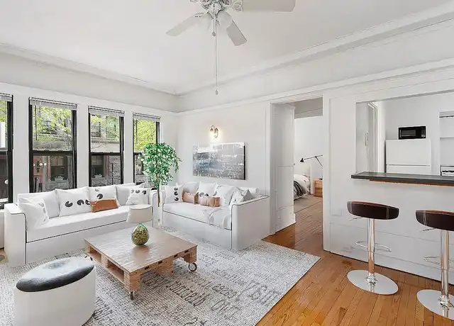 Property at 430 West Diversey - 430 W Diversey Pkwy, Chicago, IL, 60614, 0-1 beds, 1 bath, [object Object]