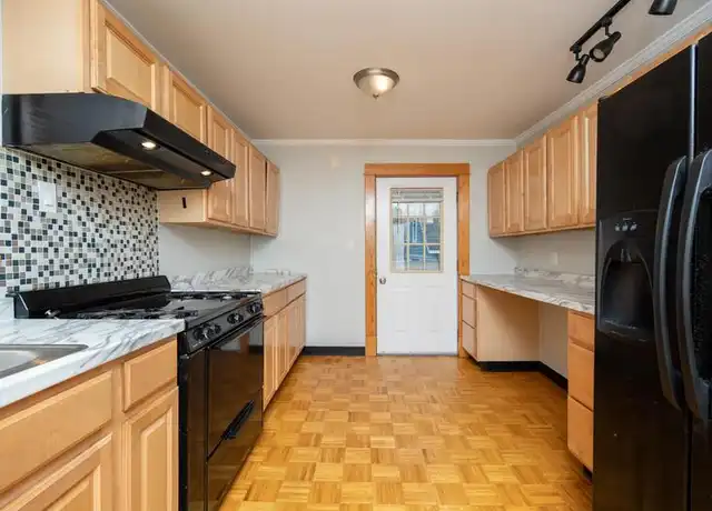Property at 614 Hoosick Rd, Troy, NY, 12180, 3 beds, 1 bath, [object Object]