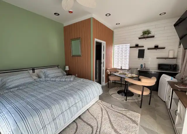Property at 3100 Berkshire Rd Unit Cottage, Baltimore, MD, 21214, 1 bed, 1 bath, [object Object]