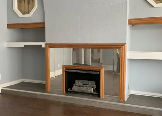 Property at 8109 S Dorchester Ave, Chicago, IL, 60619, 4 beds, 2 baths, [object Object]