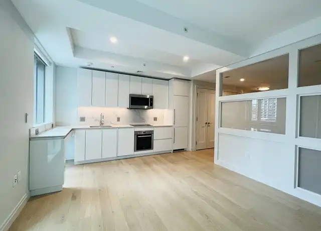 Property at 133 Seaport Blvd #921, Boston, MA, 02210, 1 bed, 1 bath, [object Object]