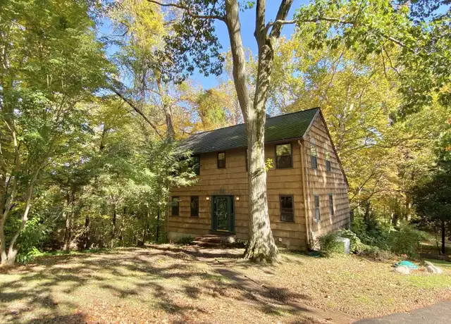 Property at 1031 Howe Ave, Shelton, CT, 06484, 3 beds, 1.5 baths, [object Object]