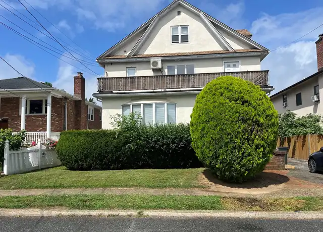 Property at 20 Frost Pond Rd Unit B, Glen Cove, NY, 11542, 2 beds, 1 bath, [object Object]