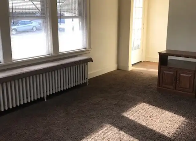Property at 1218 N 19th Ave E, Duluth, MN, 55812, 3 beds, 1.5 baths, [object Object]