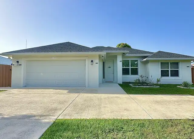 Property at 2243 SE Mariposa Ave, Port Saint Lucie, FL, 34952, 3 beds, 2 baths, [object Object]