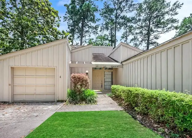 Property at 4 S Court Villa Dr, Mandeville, LA, 70471, 3 beds, 2 baths, [object Object]