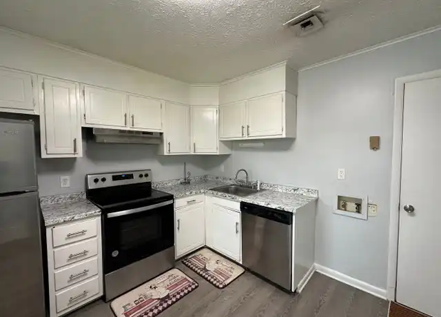 Property at 1200 Craigmont Dr Unit 22, Lynchburg, VA, 24501, 3 beds, 1.5 baths, [object Object]