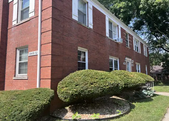 Property at 10602 S Walden Pkwy Unit 1W, Chicago, IL, 60643, 2 beds, 1 bath, [object Object]