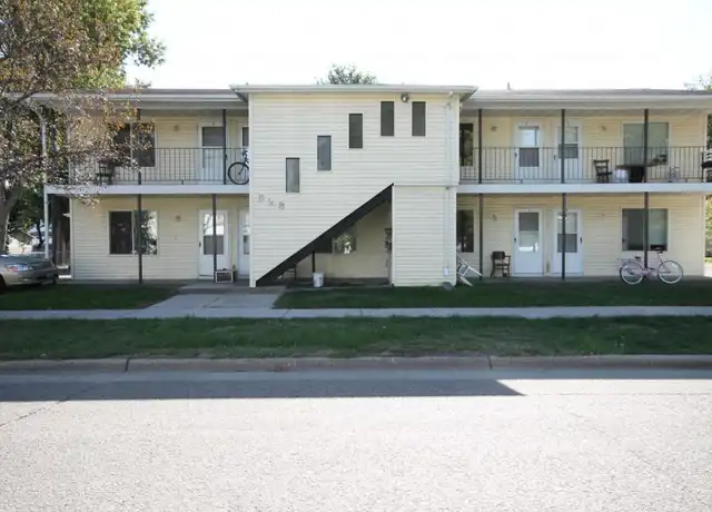Property at 523 N 7th St Unit 7, Grand Forks, ND, 58203, 1 bed, 1 bath, [object Object]