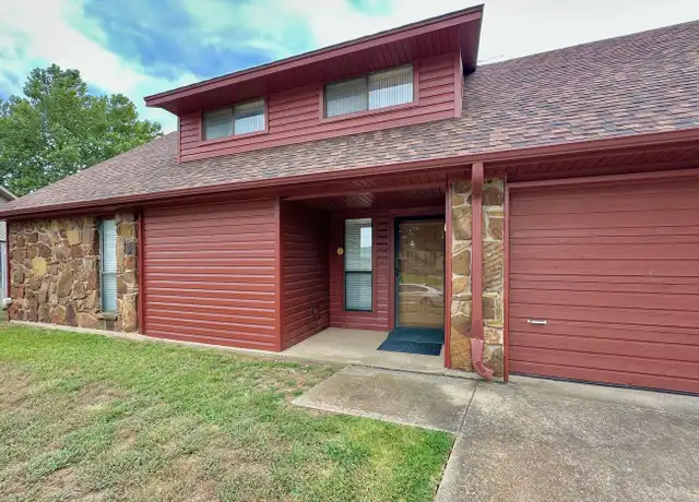 Property at 2502 NE Kingsbriar Pl, Lawton, OK, 73507, 3 beds, 2 baths, [object Object]
