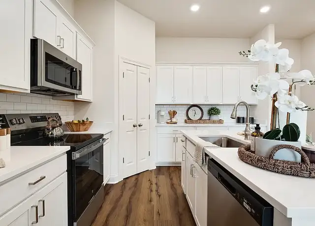 Photo of 10105 Shelby Station Cv, Collierville, TN 38017
