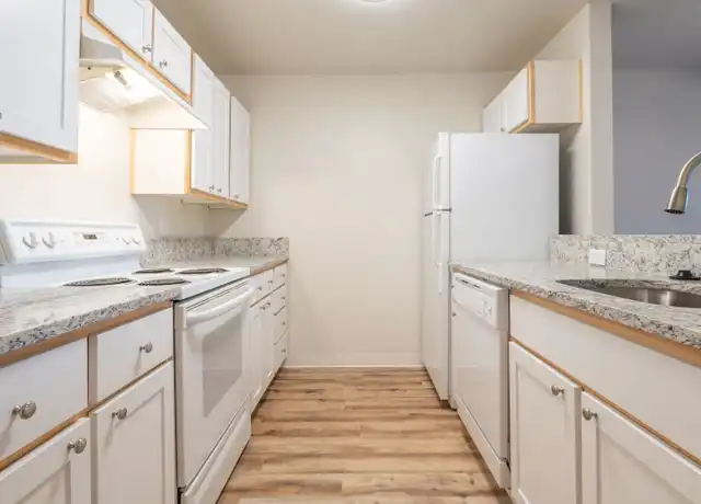 Property at 303 NE 16th Ave Unit 111, Portland, OR, 97232, 1 bed, 1 bath, [object Object]