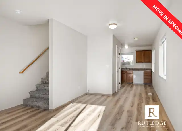 Property at 3250 Library Ave, White City, OR, 97503, 3 beds, 2.5 baths, [object Object]