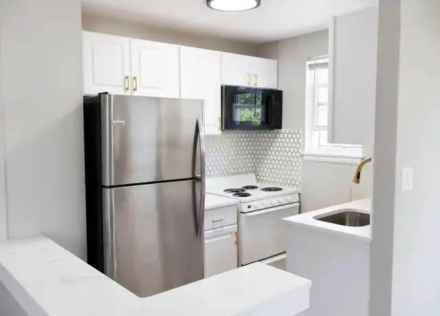 Property at 227 S White Horse Pike Unit C, Audubon, NJ, 08106, 1 bed, 1 bath, [object Object]