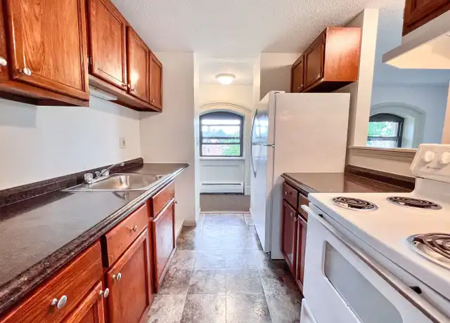 Property at 154 Wethersfield Ave Unit 8, Hartford, CT, 06114, 1 bed, 1 bath, [object Object]