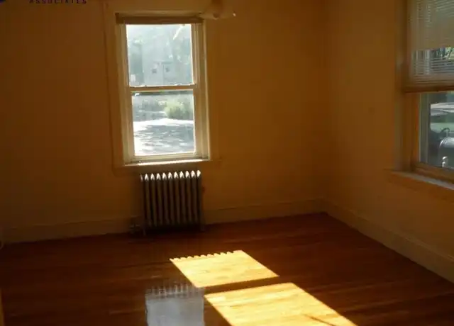 Property at 245 Freeman St Unit 13, Brookline, MA, 02446, 3 beds, 1 bath, [object Object]