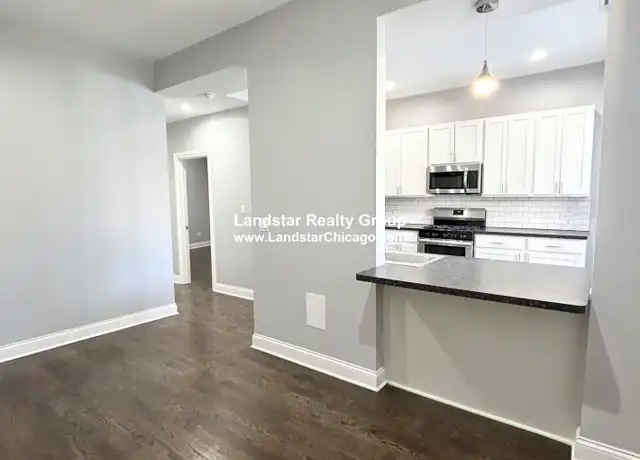 Property at 908 W Montrose Ave Unit 1, Chicago, IL, 60613, 2 beds, 2 baths, [object Object]
