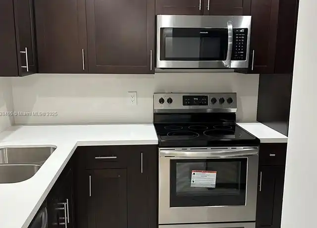 Property at 658 NE 195th St, Miami, FL, 33179, 3 beds, 2.5 baths, [object Object]