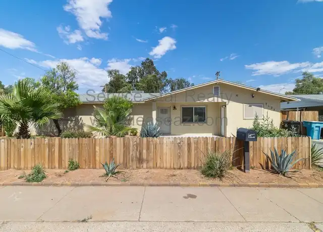 Property at 7137 N 33rd Ave, Phoenix, AZ, 85051, 4 beds, 2 baths, [object Object]