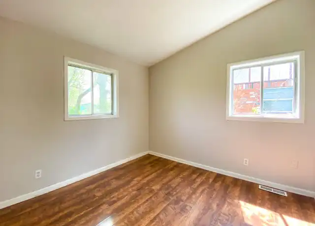 Property at 5135 N Utica Ave, Tulsa, OK, 74130, 3 beds, 1 bath, [object Object]