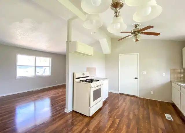Property at 5135 N Utica Ave, Tulsa, OK, 74130, 3 beds, 1 bath, [object Object]