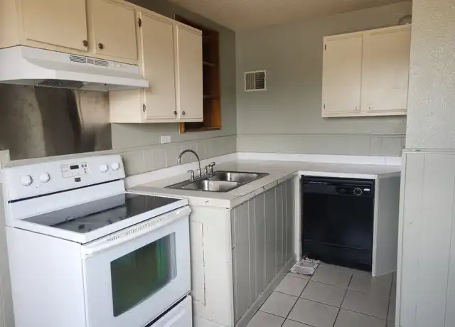 Property at 1649 Florence St Unit B, Aurora, CO, 80010, 3 beds, 1 bath, [object Object]