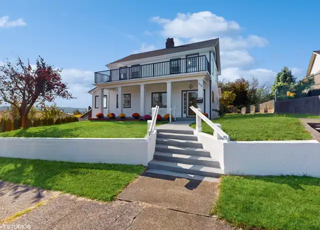 Property at 713 N Broadway St, Aberdeen, WA, 98520, 3 beds, 2 baths, [object Object]