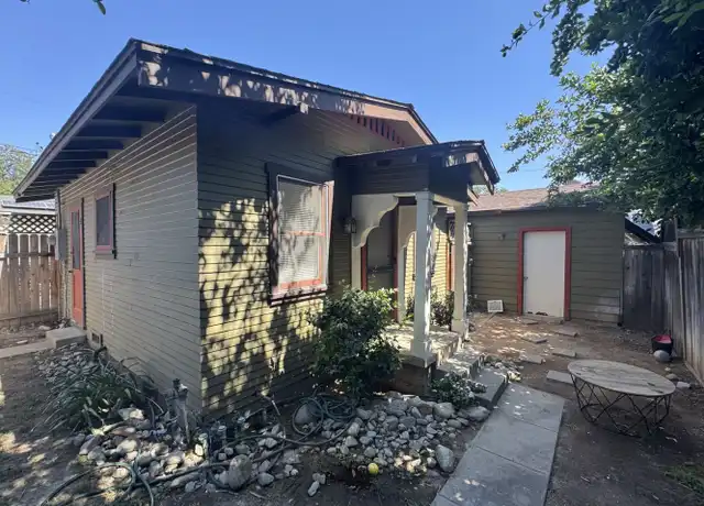 Property at 422 N 8th Ave, Upland, CA, 91786, 2 beds, 1 bath, [object Object]