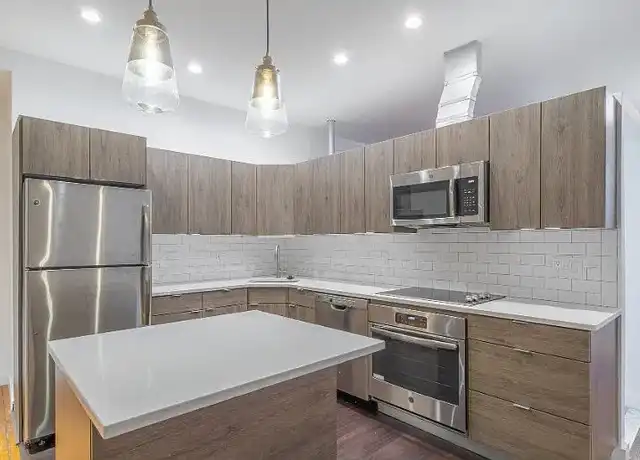 Property at Mariners Court Apartments - 229 Vine St, Philadelphia, PA, 19106, 1-3 bed, 1-2 bath, [object Object]