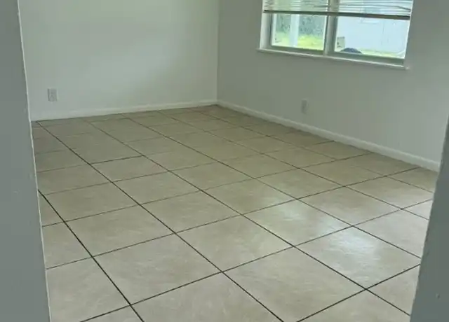 Property at 286 Lowell Ave Unit 292, North Fort Myers, FL, 33917, 2 beds, 1 bath, [object Object]