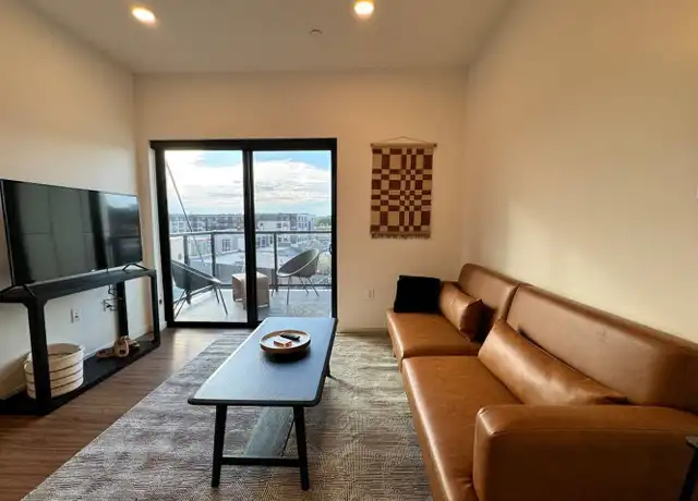 Property at 100 N Farwell St Unit 414, Eau Claire, WI, 54703, 1 bed, 1 bath, [object Object]