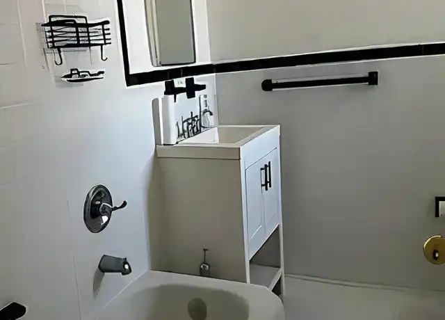 Property at 3727 86th St, Jackson Heights, NY, 11372, 1 bed, 1 bath, [object Object]