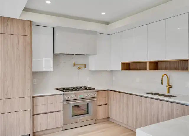 Property at 82 Thorndike St, Brookline, MA, 02446, 4 beds, 4.5 baths, [object Object]
