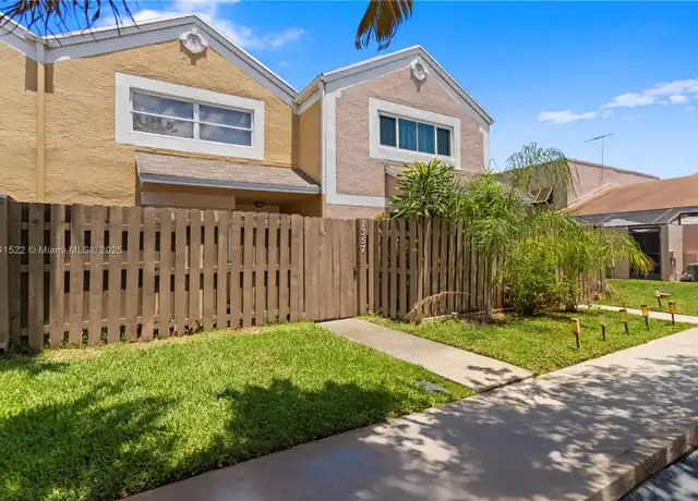 Property at 1357 NW 123rd Ave, Pembroke Pines, FL, 33026, 2 beds, 2.5 baths, [object Object]