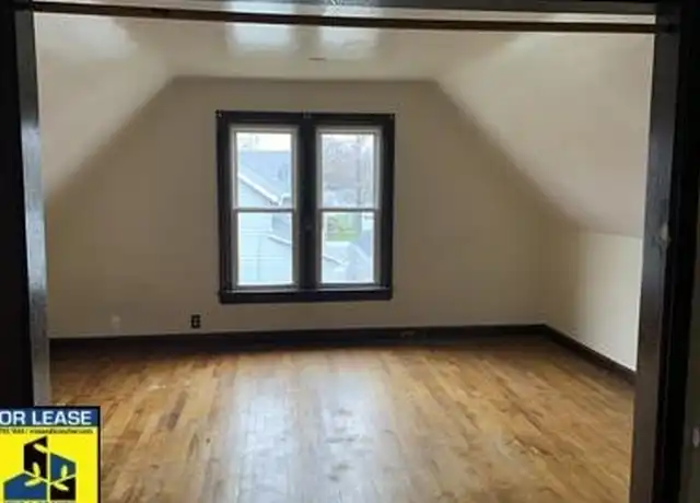 Property at 514 Huron St, Manitowoc, WI, 54220, 1 bed, 1 bath, [object Object]