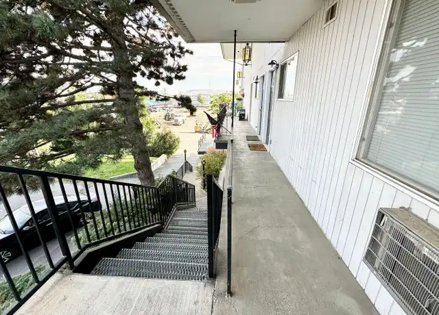 Property at 704 N Water St Unit 202, Ellensburg, WA, 98926, 1 bed, 1 bath, [object Object]