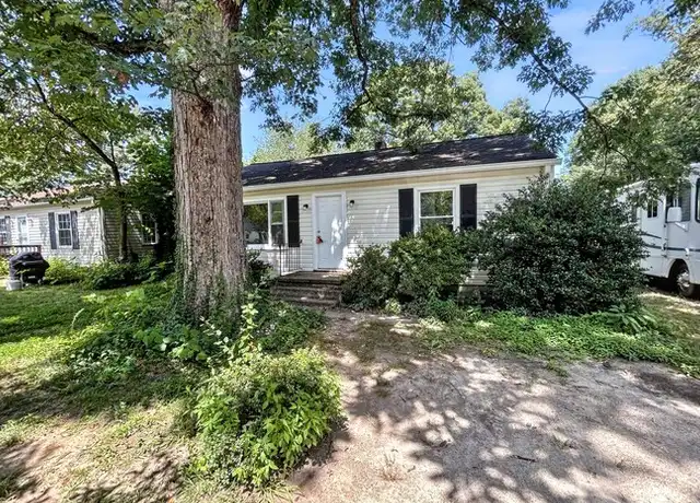 Property at 111 Early St, Fredericksburg, VA, 22408, 2 beds, 1 bath, [object Object]