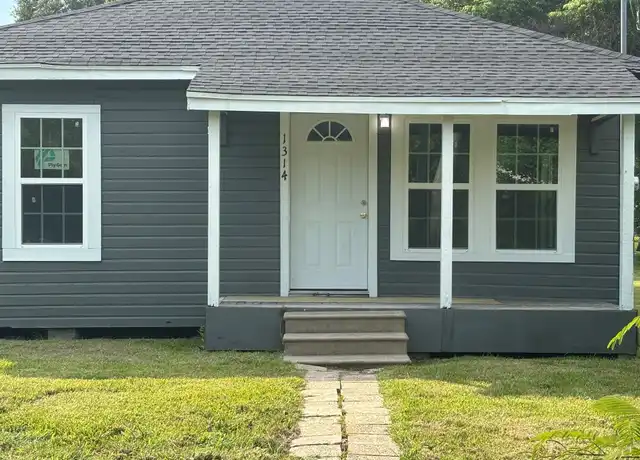 Property at 1314 Sabine Ave, Orange, TX, 77630, 3 beds, 1 bath, [object Object]