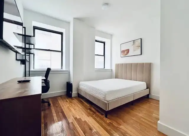 Property at 343 10th Ave Unit 343, New York, NY, 10001, 4 beds, 2 baths, [object Object]