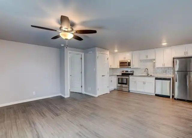 Property at 2431 E 10th St Unit 01, Tulsa, OK, 74104, 1 bed, 1 bath, [object Object]
